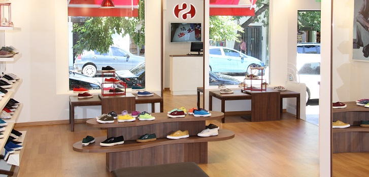 Los patrocinios lastran el beneficio del dueño de Superga, que gana un 44% en 2016